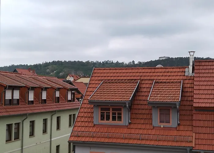 Schmal & Hoch - Willkommen Im Schmalsten Haus Von *