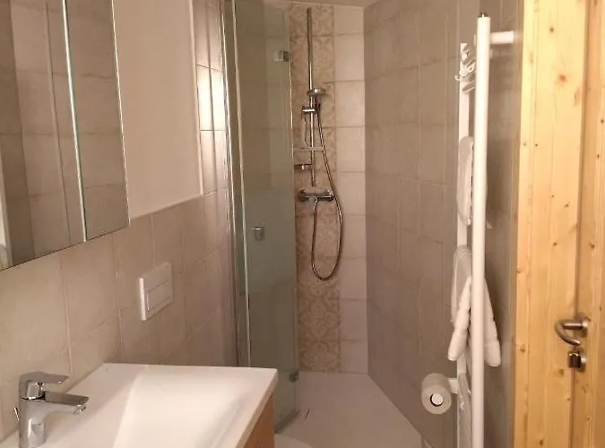 Vakantiehuis Schmal & Hoch - Willkommen Im Schmalsten Haus Von *