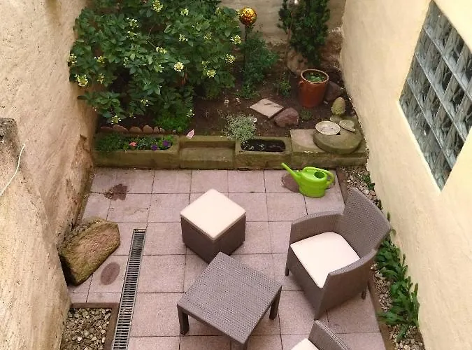 Schmal & Hoch - Willkommen Im Schmalsten Haus Von *