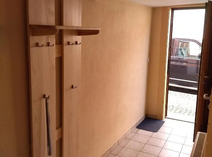 Schmal & Hoch - Willkommen Im Schmalsten Haus Von *